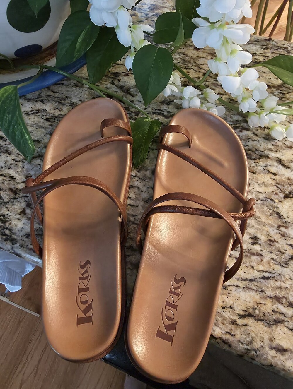 Korks Women's Metallic Bronze Strappy Slide Sandal Sz 8 - Picture 8 of 11